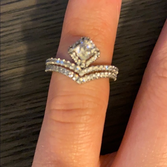 Pandora Silver Ring w/ matching Band - Picture 3 of 3